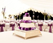 Complete Your Big Day With A Wedding Cake Stand