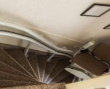 Benefits of Installing a Curved Stairlift in Your New Jersey Home