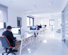 Maximize Desk Space Efficiency with a Single Monitor Arm for Home Office Comfort